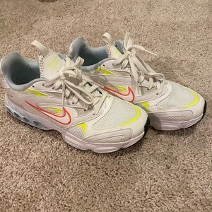 Women’s Nike Zoom Air Fire Sneakers size 8.5